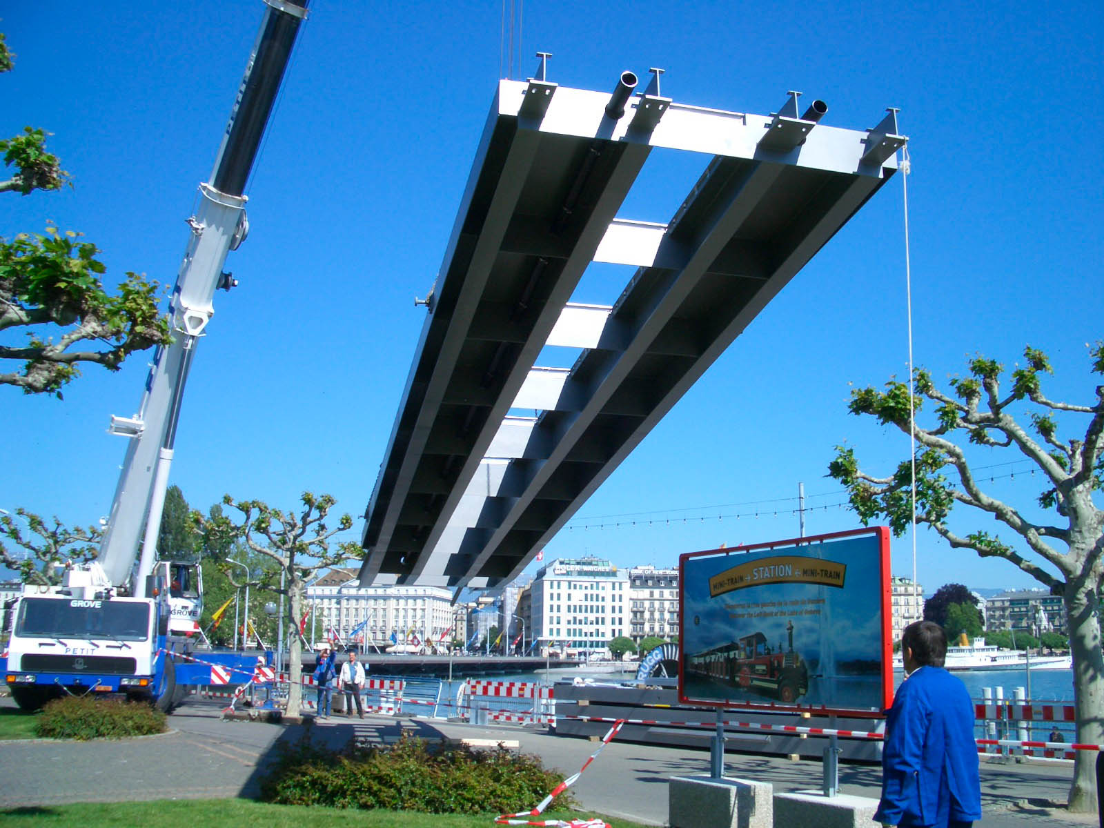 Installation du nouveau débarcardère CGN