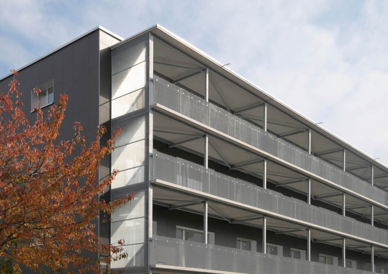 Façade de l'immeuble d'habitation à Cressy
