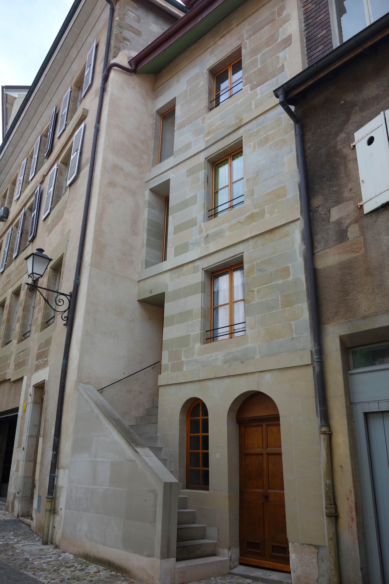 Façade de l'immeuble d'habitation de la rue Tabazan 6