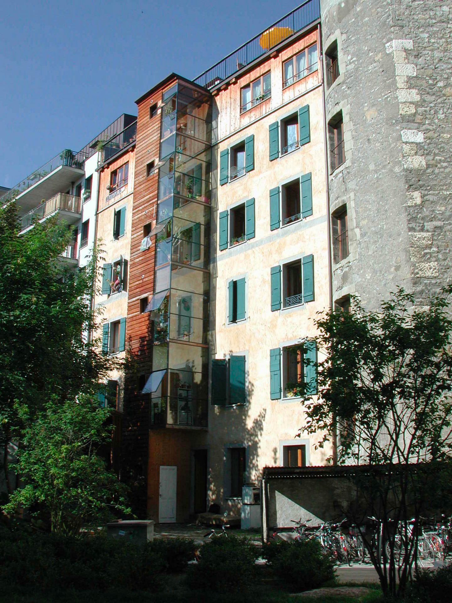 Bâtiment d'habitation de la coopérative les Ailes à Montbrillant