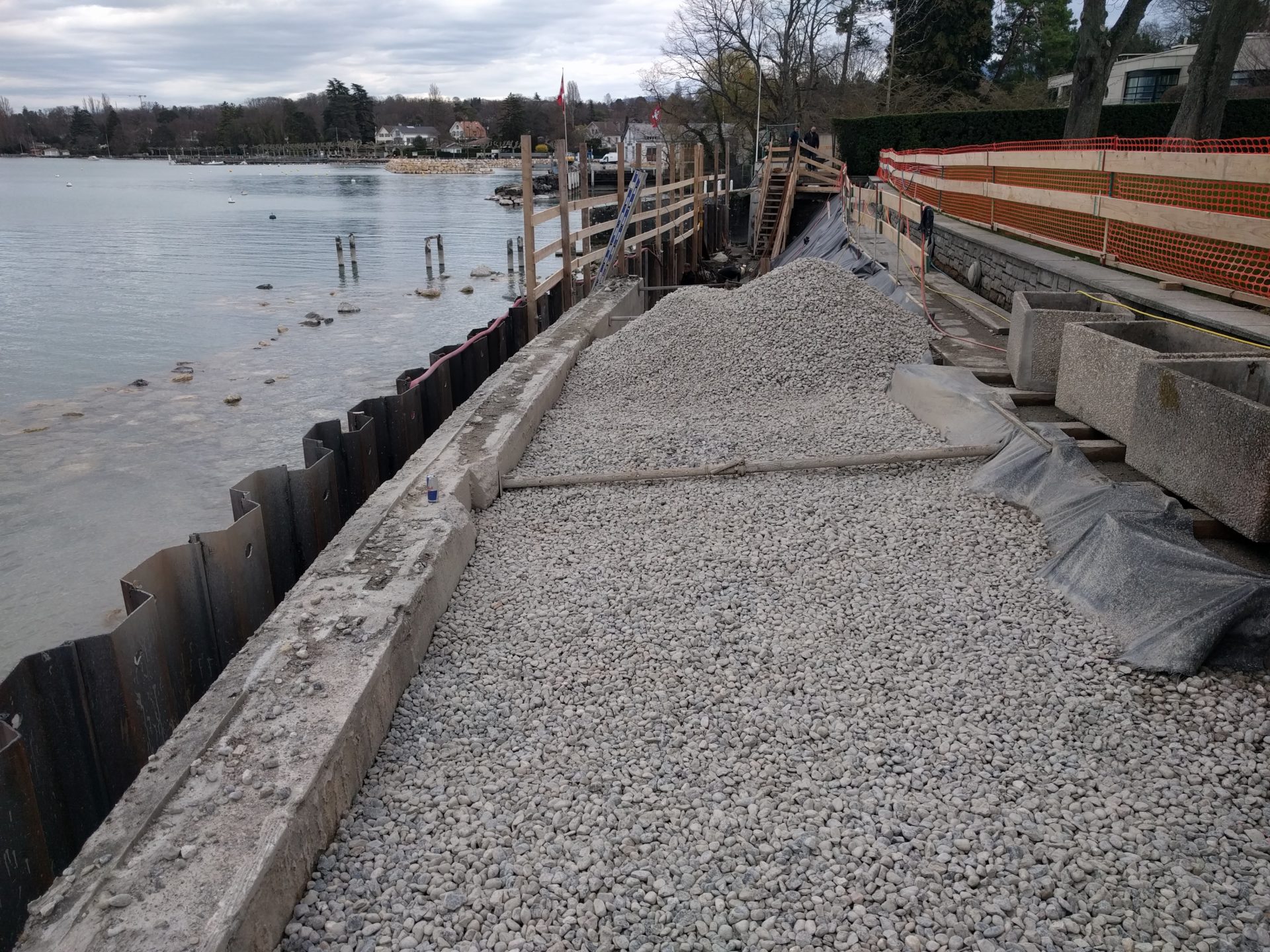 Remblai du mur de rive